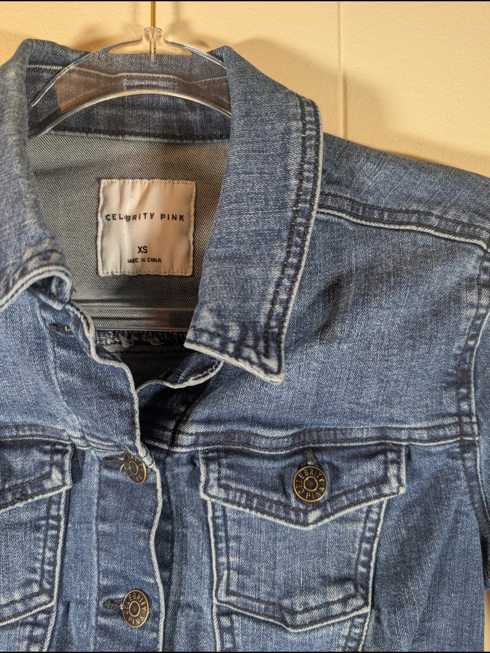 Celebrity Pink Women’s XS Cropped Denim Jacket Blue Stretch Jean Jacket Classic